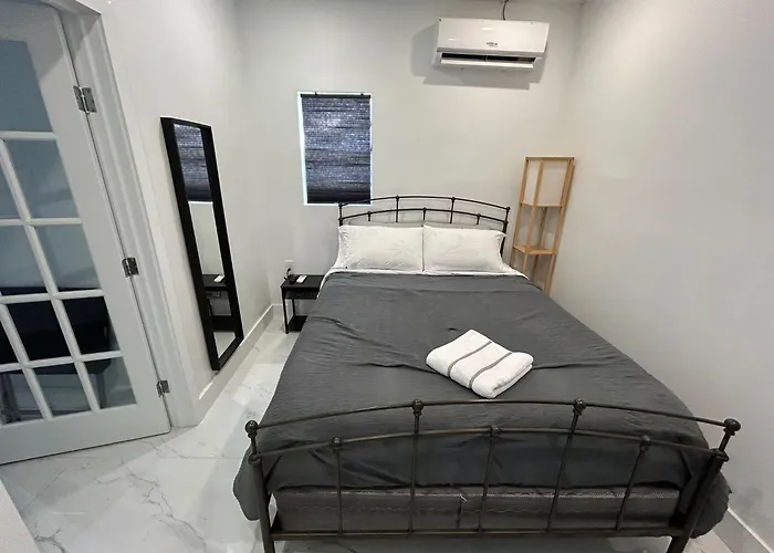 Private Rooms Close To Miami Airport - Free Parking - 02