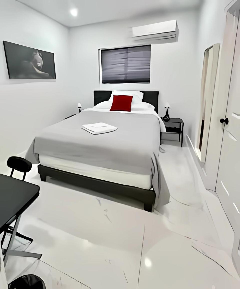 Homestay Private Close To Airport - Free Parking - 02