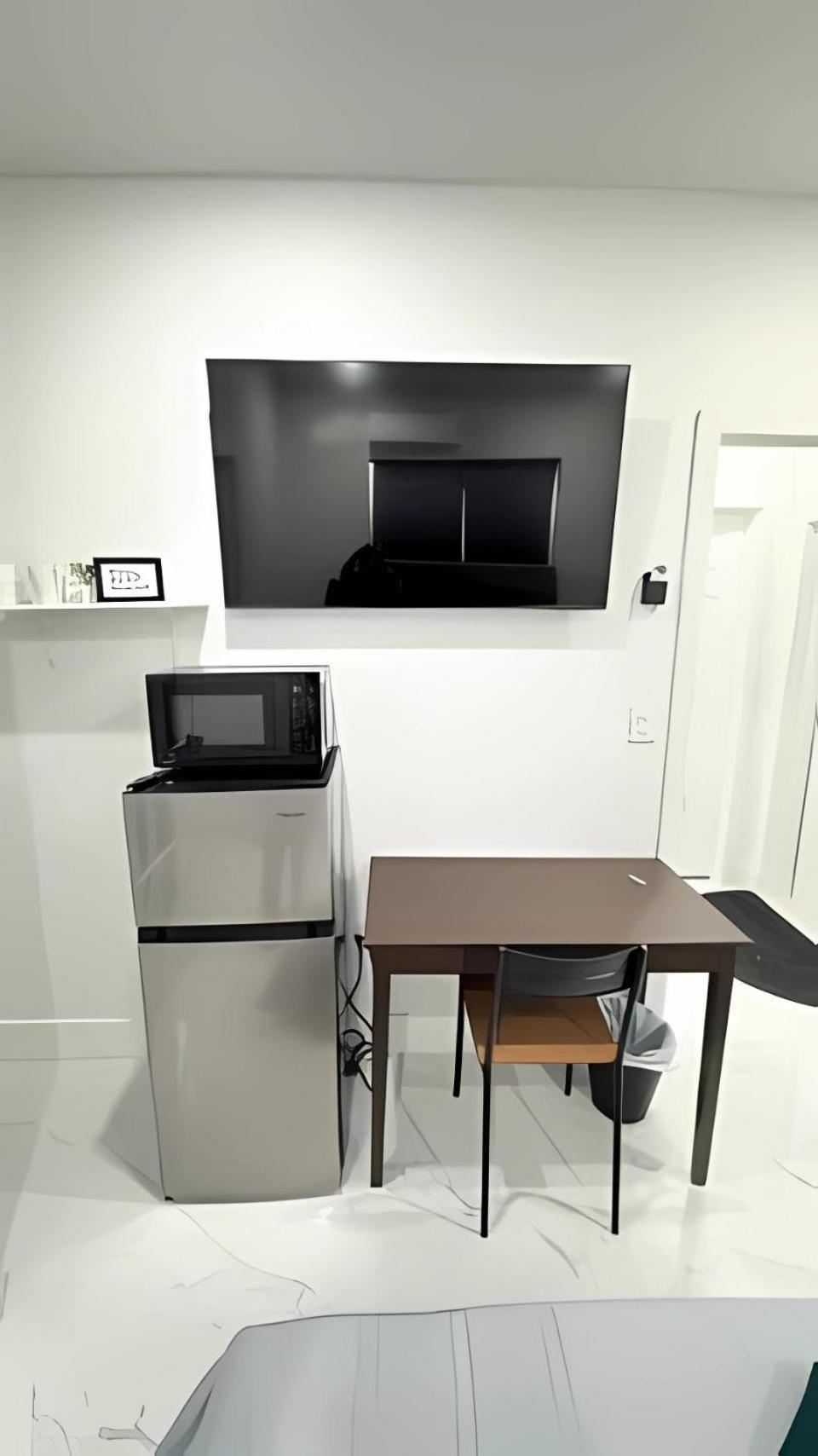 Private Close To Airport - Free Parking - 02 Homestay