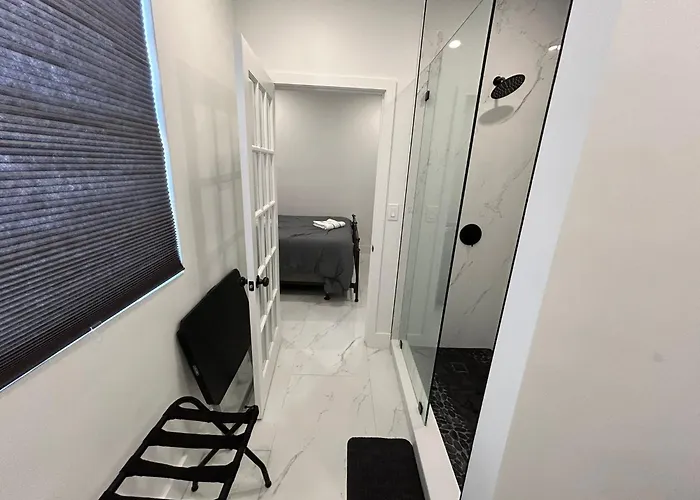 Private Rooms Close To Miami Airport - Free Parking - 02