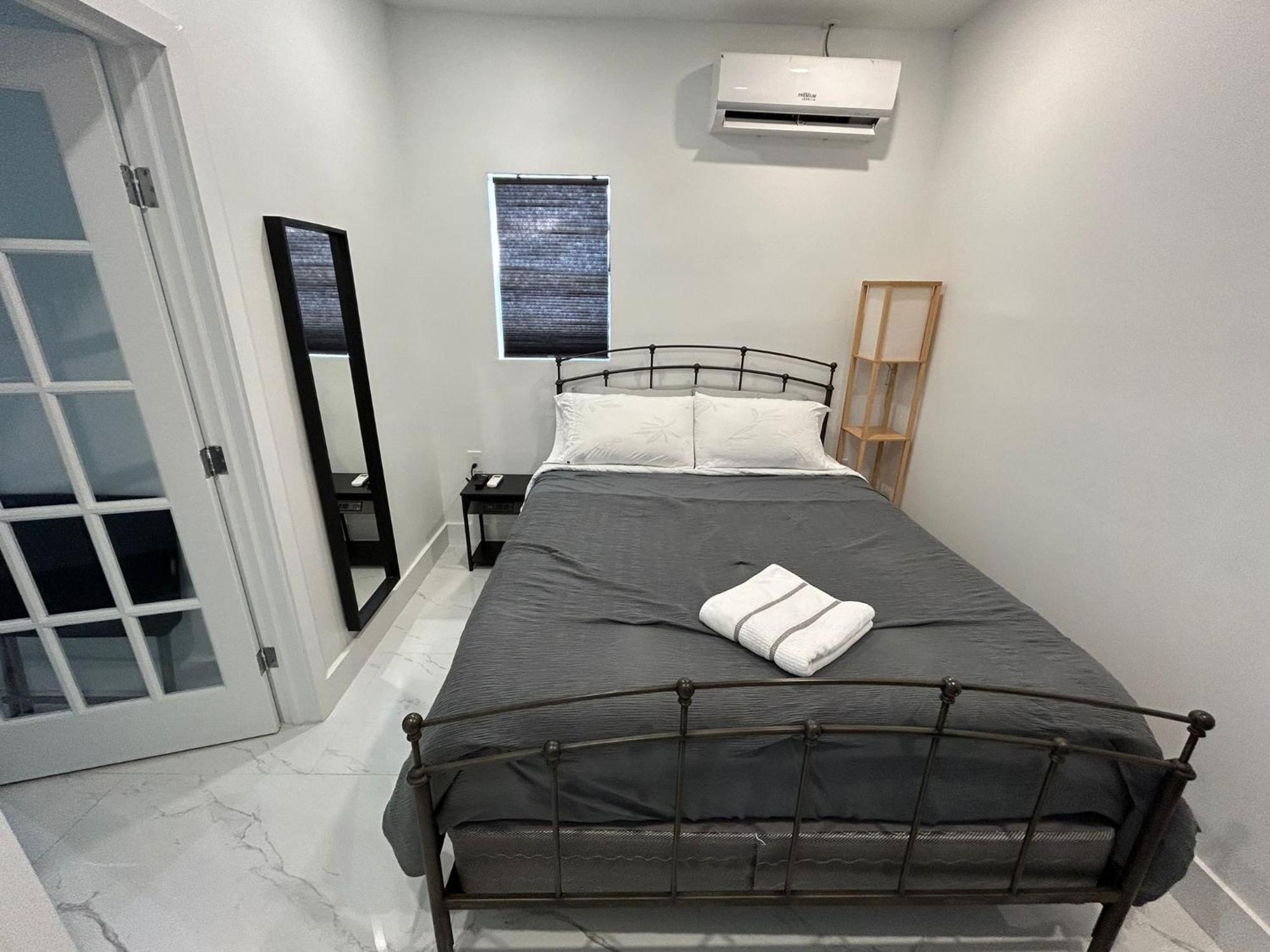 Quarto em Acomodações Particulares Private Close To Airport - Free Parking - 02 Miami